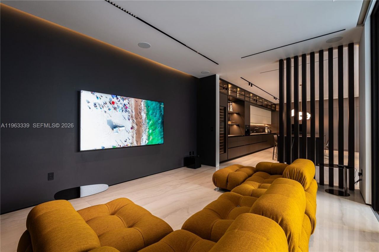 10540 NW 67th Ter , Doral, FL 33178 Photo