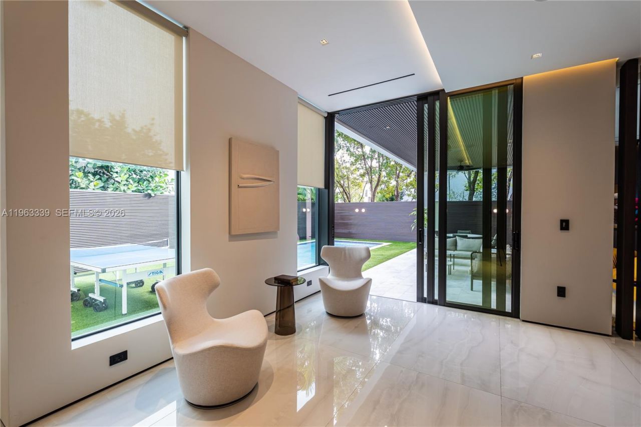 10540 NW 67th Ter , Doral, FL 33178 Photo