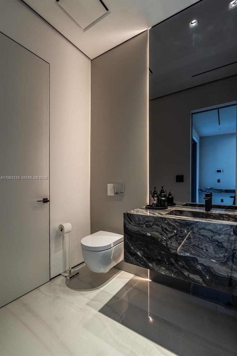 10540 NW 67th Ter , Doral, FL 33178 Photo