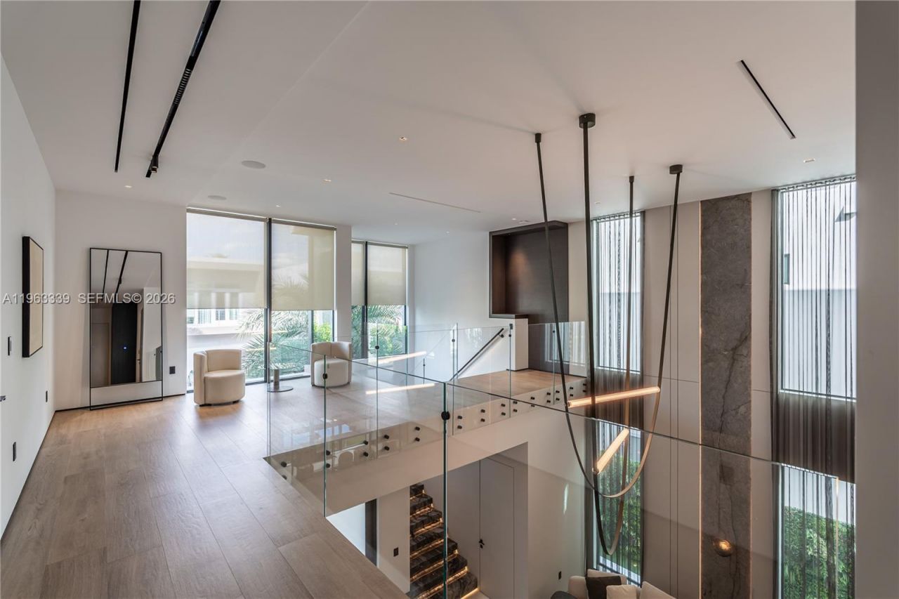 10540 NW 67th Ter , Doral, FL 33178 Photo