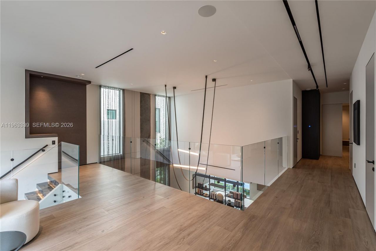 10540 NW 67th Ter , Doral, FL 33178 Photo