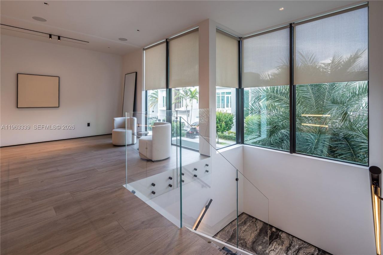 10540 NW 67th Ter , Doral, FL 33178 Photo