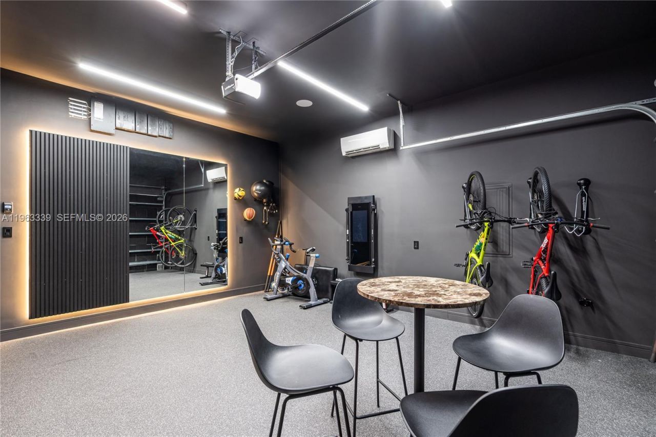 10540 NW 67th Ter , Doral, FL 33178 Photo