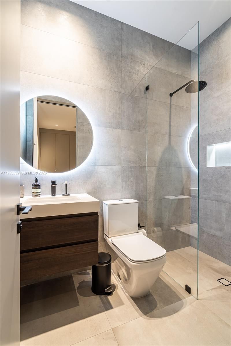 10540 NW 67th Ter , Doral, FL 33178 Photo