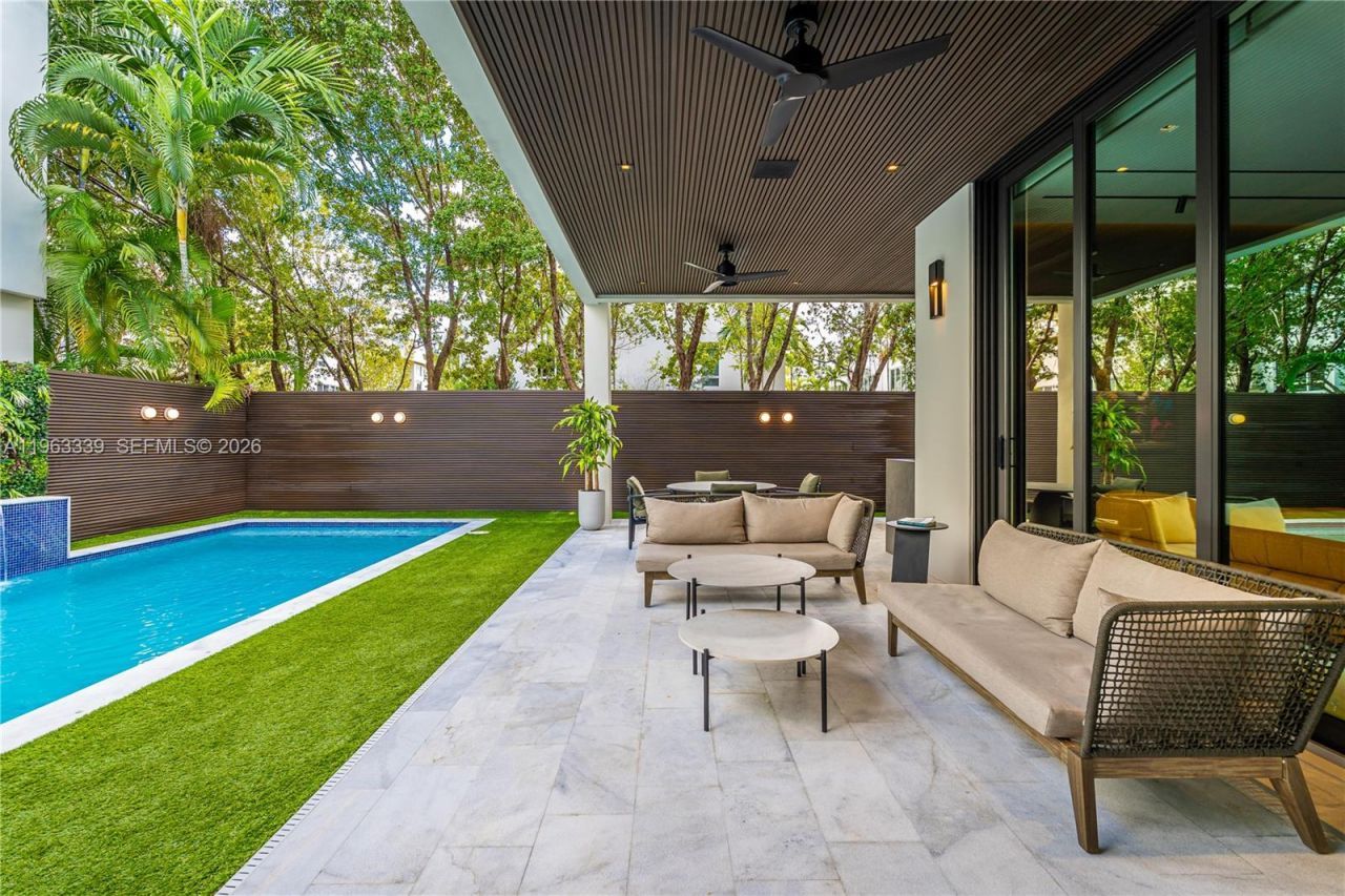 10540 NW 67th Ter , Doral, FL 33178 Photo