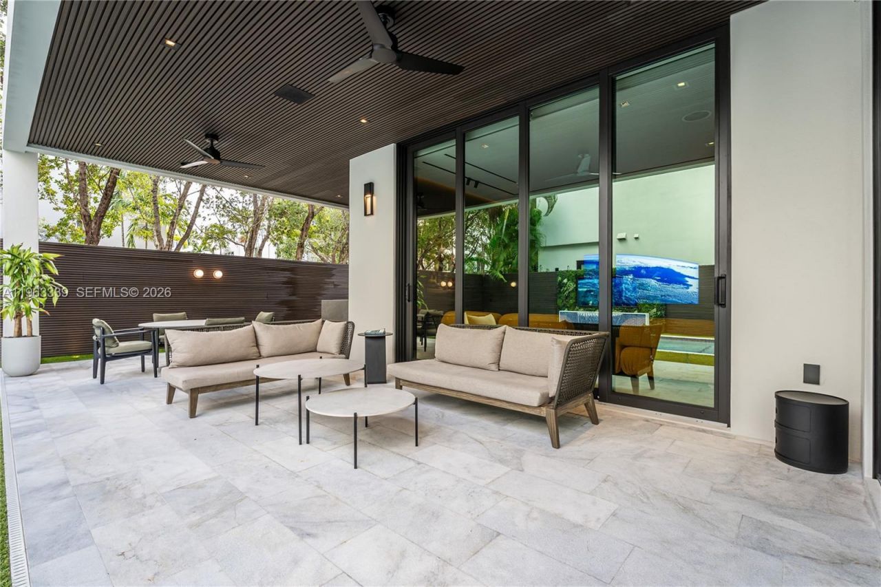 10540 NW 67th Ter , Doral, FL 33178 Photo