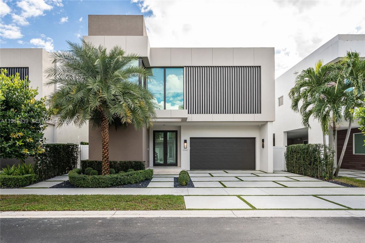 10540 NW 67th Ter , Doral, FL 33178 Photo