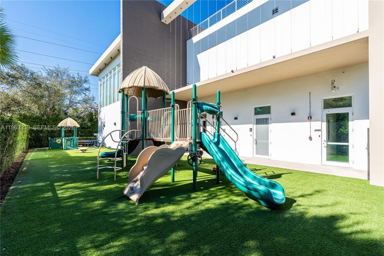 10540 NW 67th Ter , Doral, FL 33178 Photo