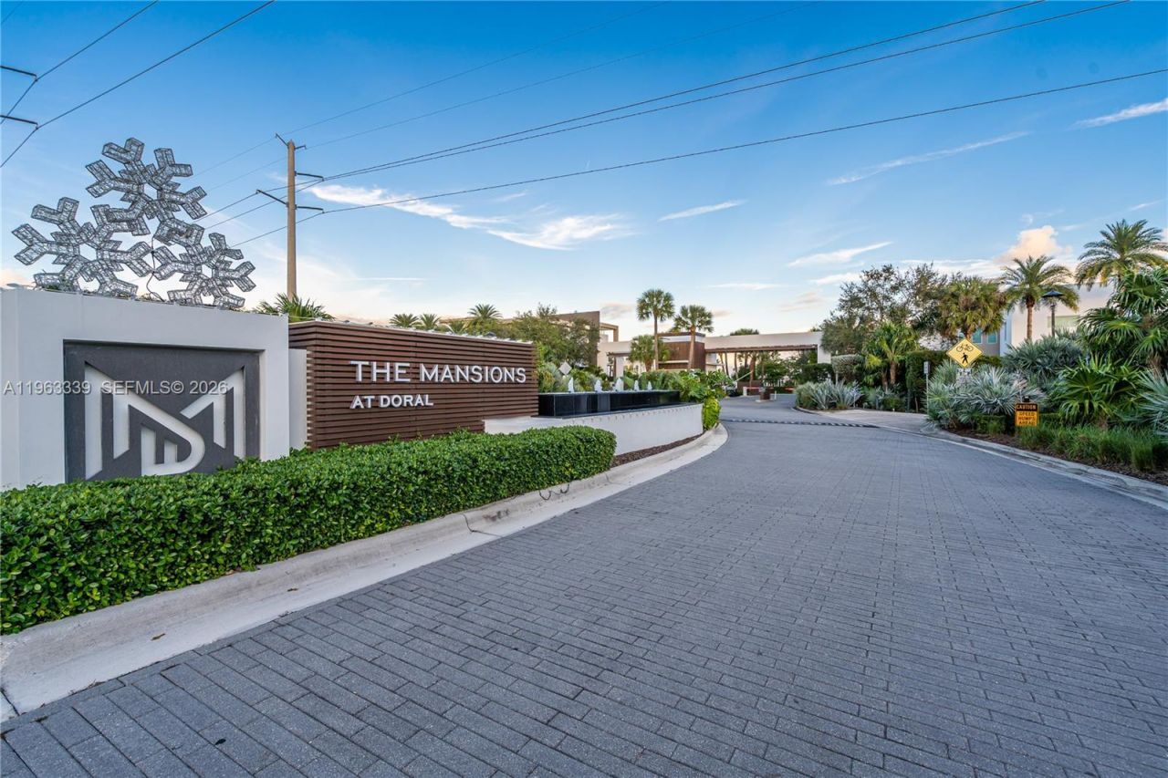 10540 NW 67th Ter , Doral, FL 33178 Photo