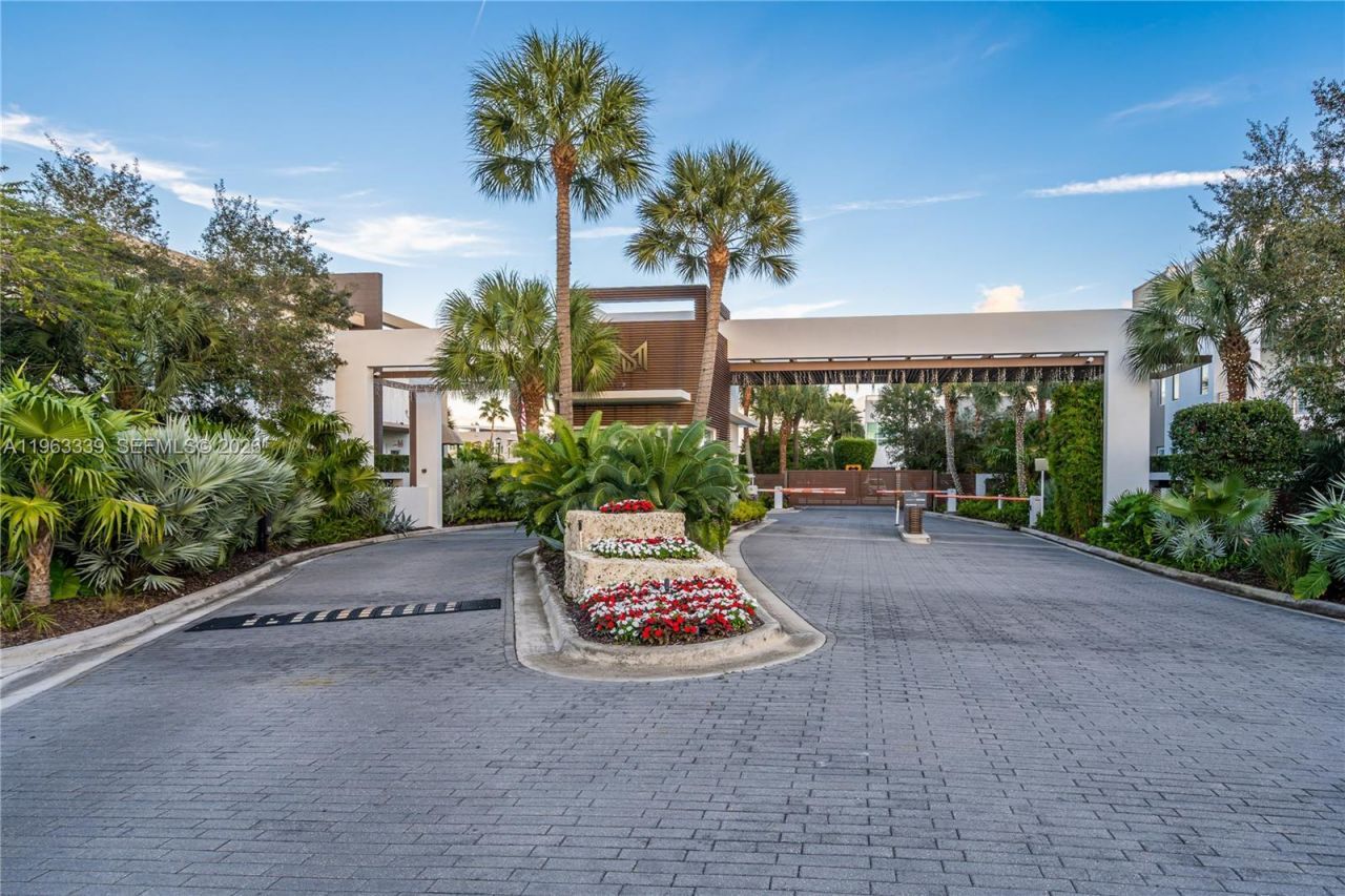 10540 NW 67th Ter , Doral, FL 33178 Photo