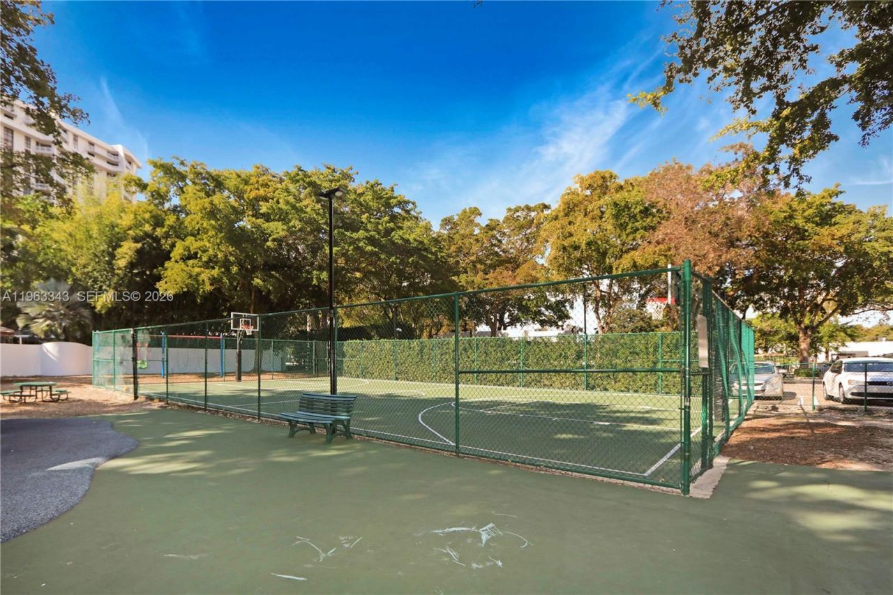 1000 Quayside Ter, Unit 1608, Miami, FL 33138 Photo