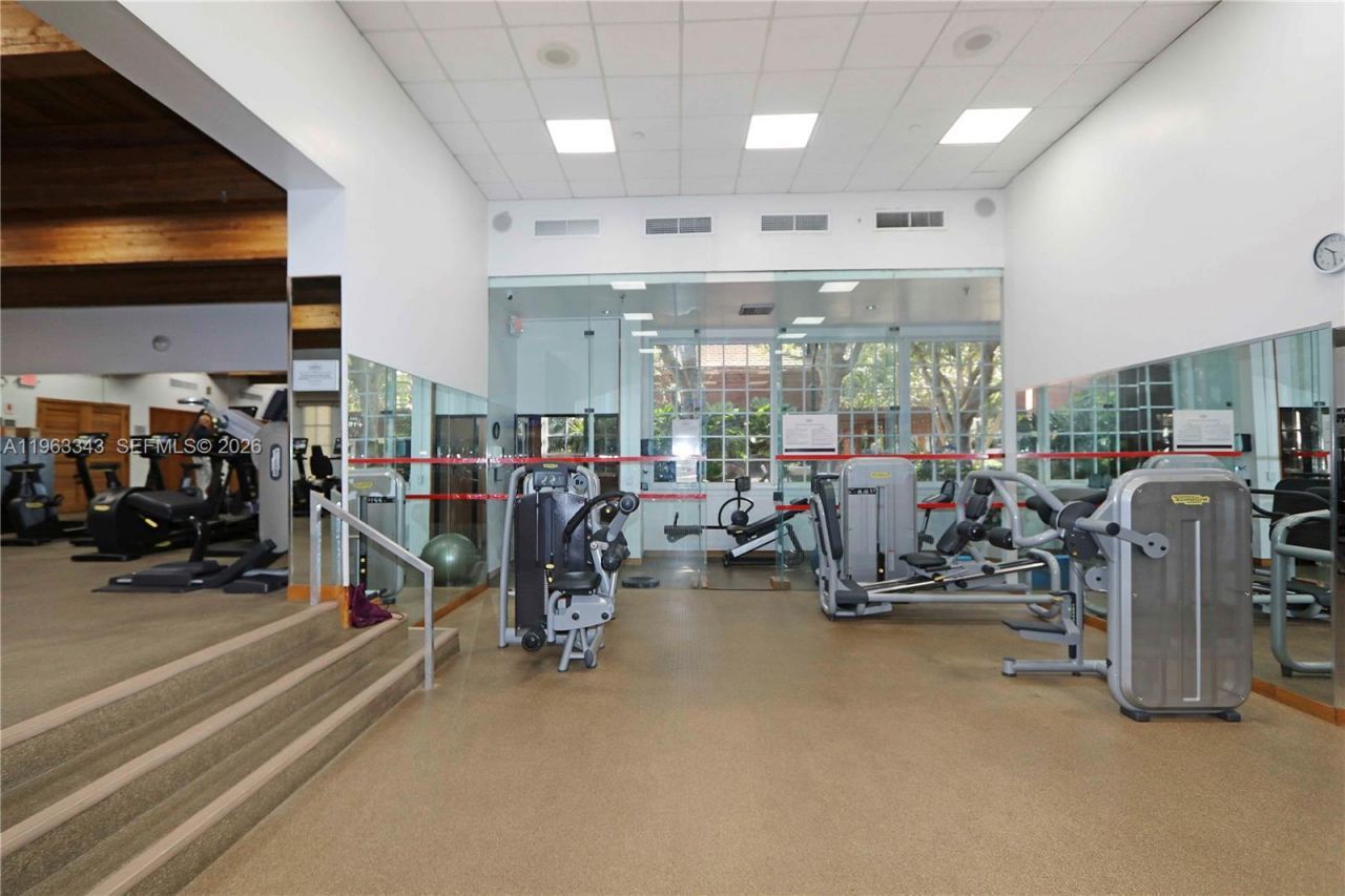 1000 Quayside Ter, Unit 1608, Miami, FL 33138 Photo