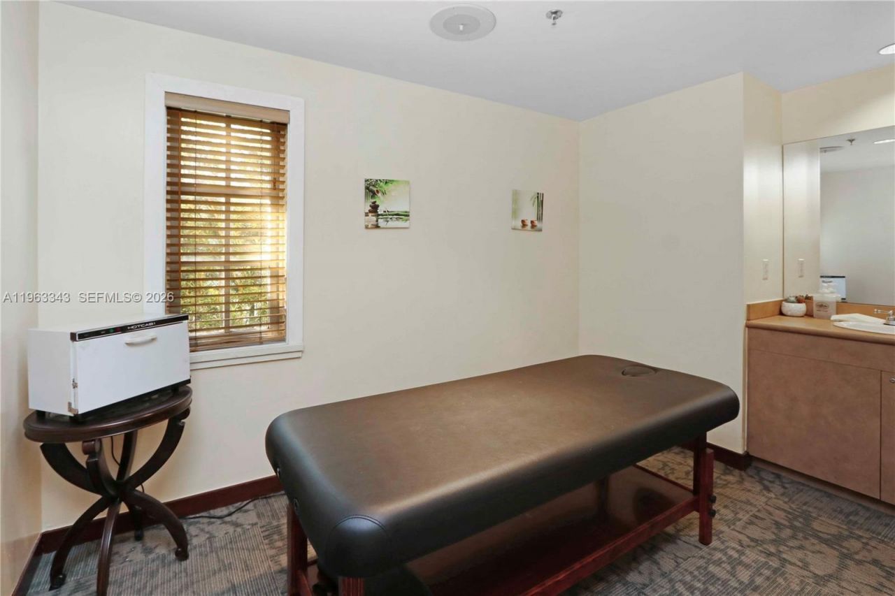 1000 Quayside Ter, Unit 1608, Miami, FL 33138 Photo