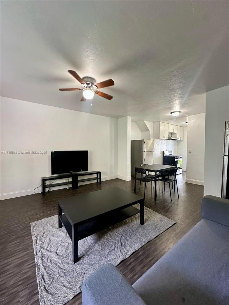 7035 Rue Granville, Miami Beach, FL 33141 Photo