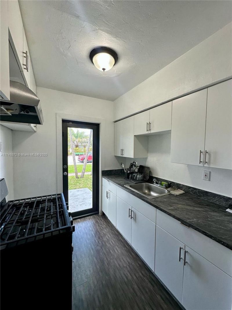 7035 Rue Granville, Miami Beach, FL 33141 Photo