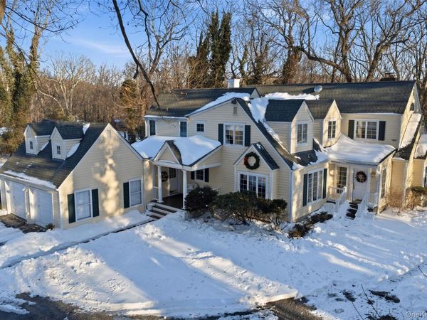 55 Titus Lane, Cold Spring Harbor, NY 11724