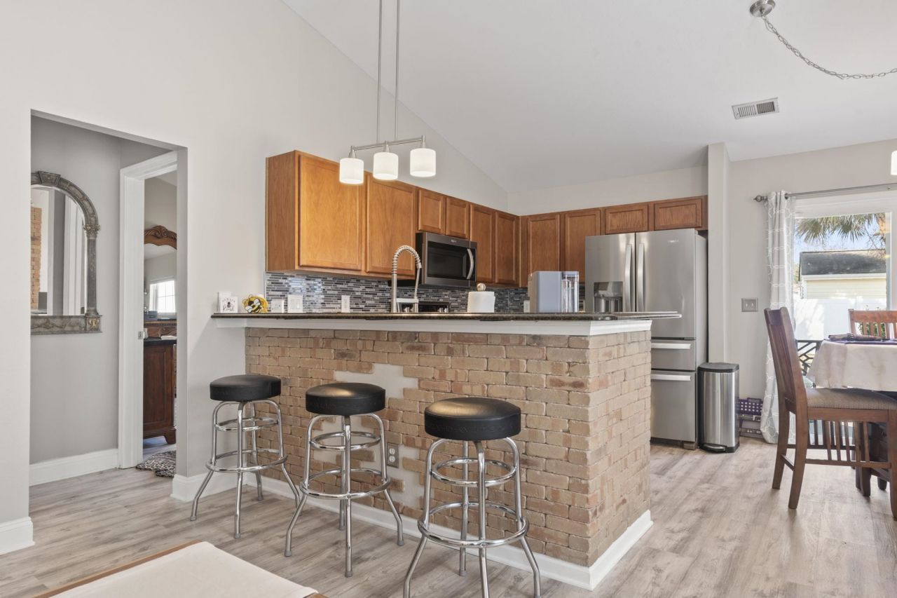 3058 Hollybrooke Dr.  Photo 7