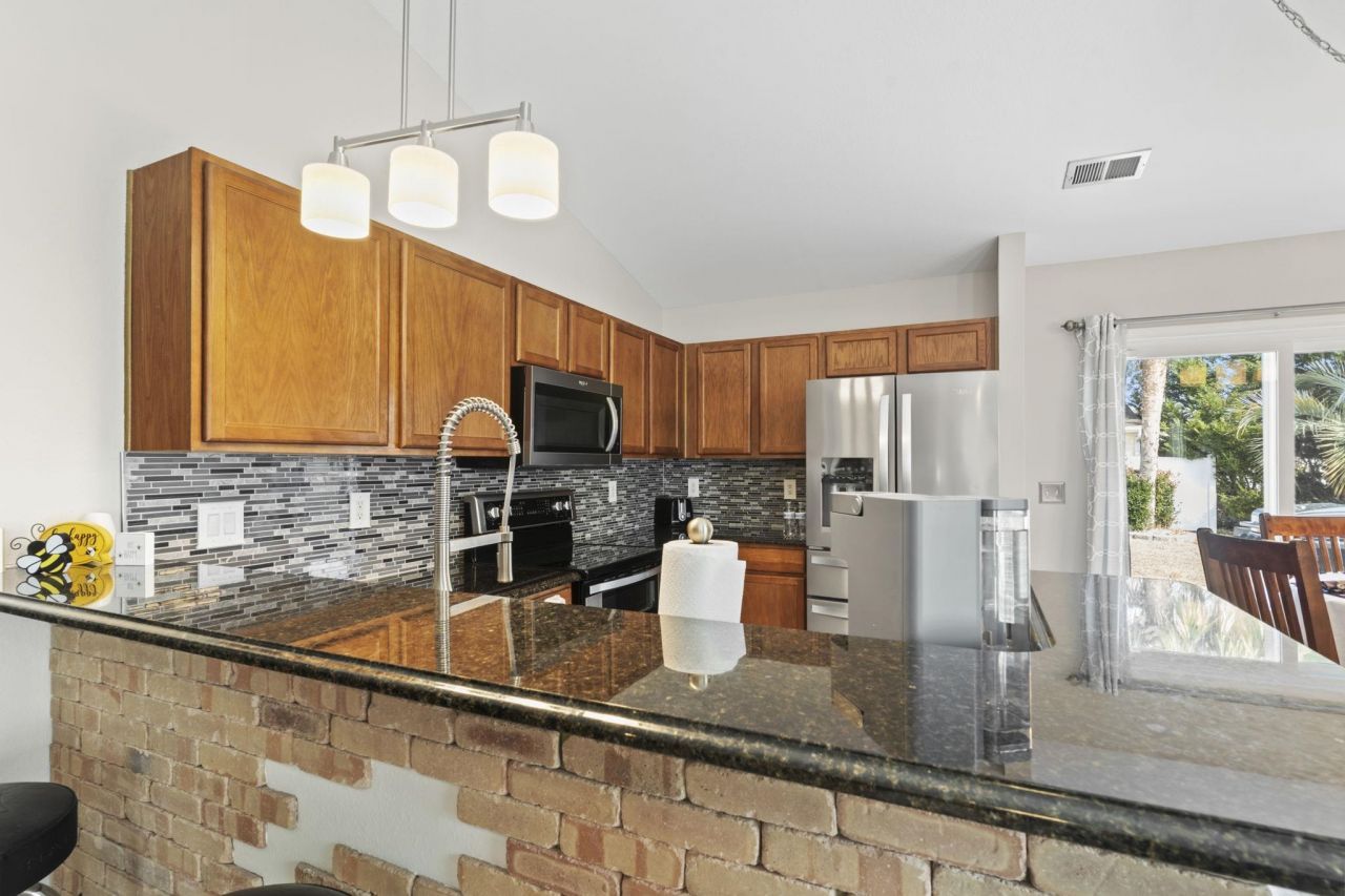 3058 Hollybrooke Dr.  Photo 8