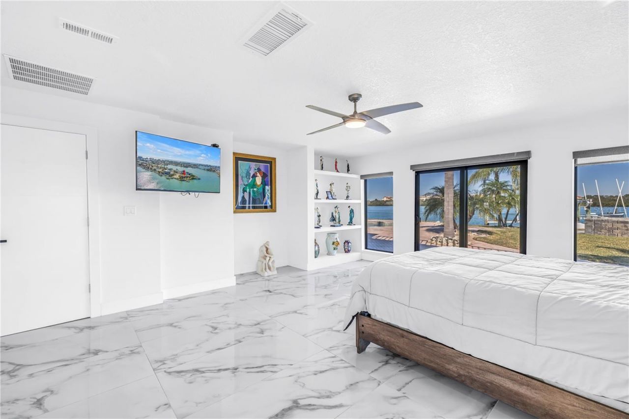 583 Crystal Drive, Madeira Beach, FL 33708 Photo