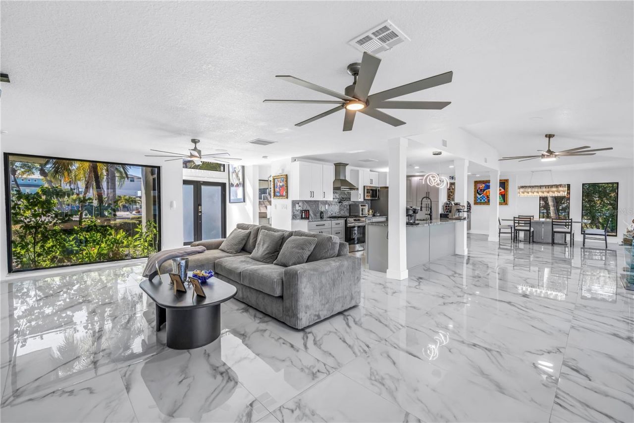 583 Crystal Drive, Madeira Beach, FL 33708 Photo