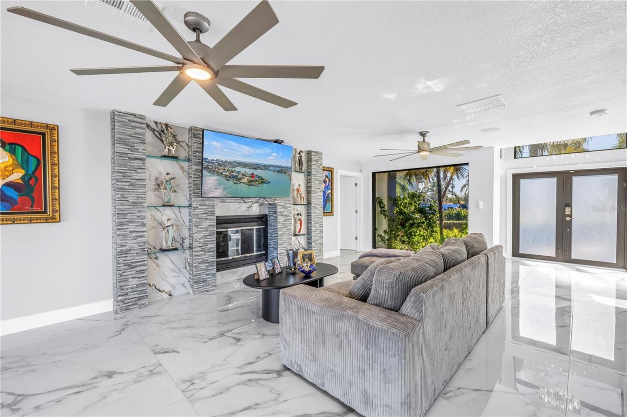 583 Crystal Drive, Madeira Beach, FL 33708 Photo