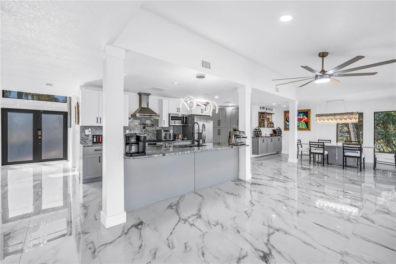 583 Crystal Drive, Madeira Beach, FL 33708 Photo