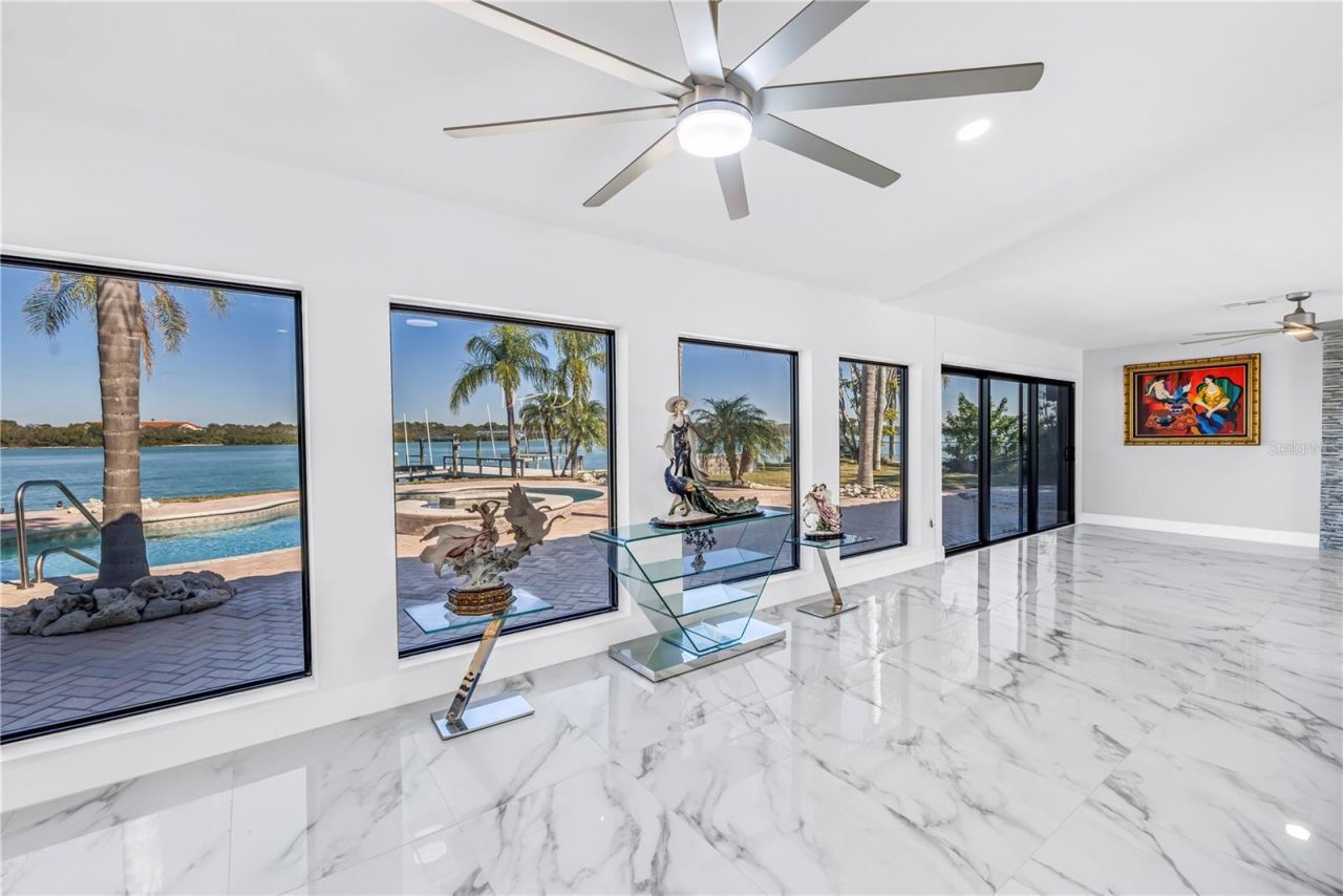 583 Crystal Drive, Madeira Beach, FL 33708 Photo