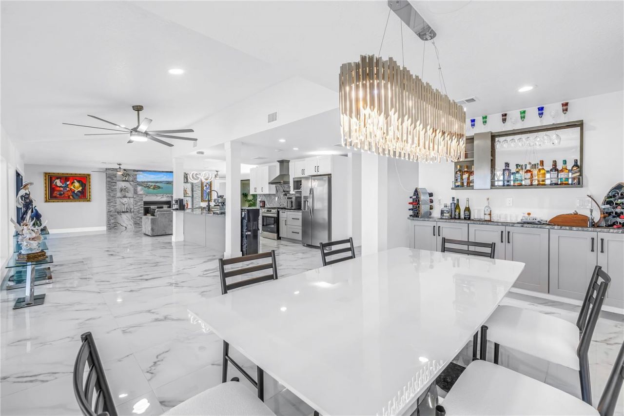 583 Crystal Drive, Madeira Beach, FL 33708 Photo