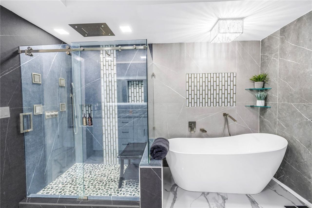 583 Crystal Drive, Madeira Beach, FL 33708 Photo