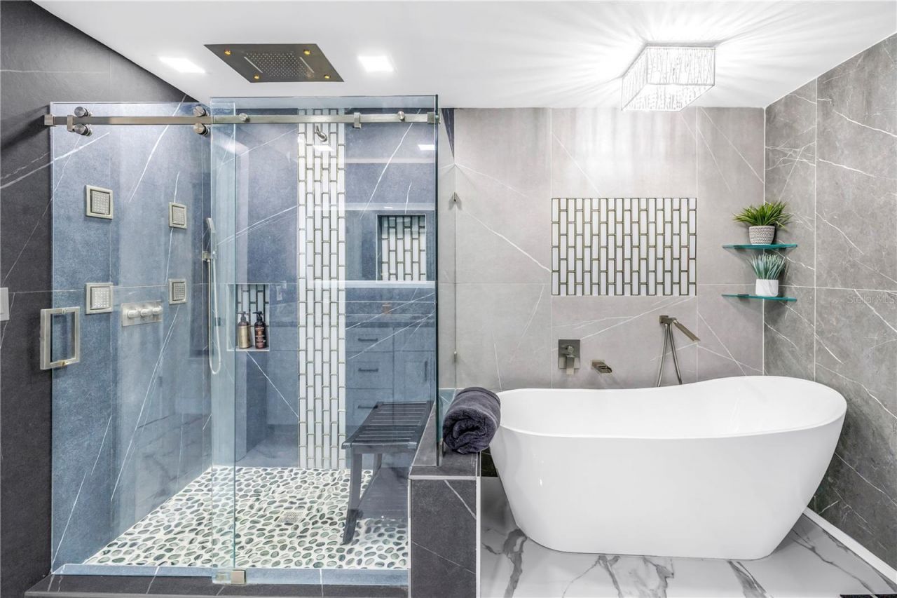 583 Crystal Drive, Madeira Beach, FL 33708 Photo