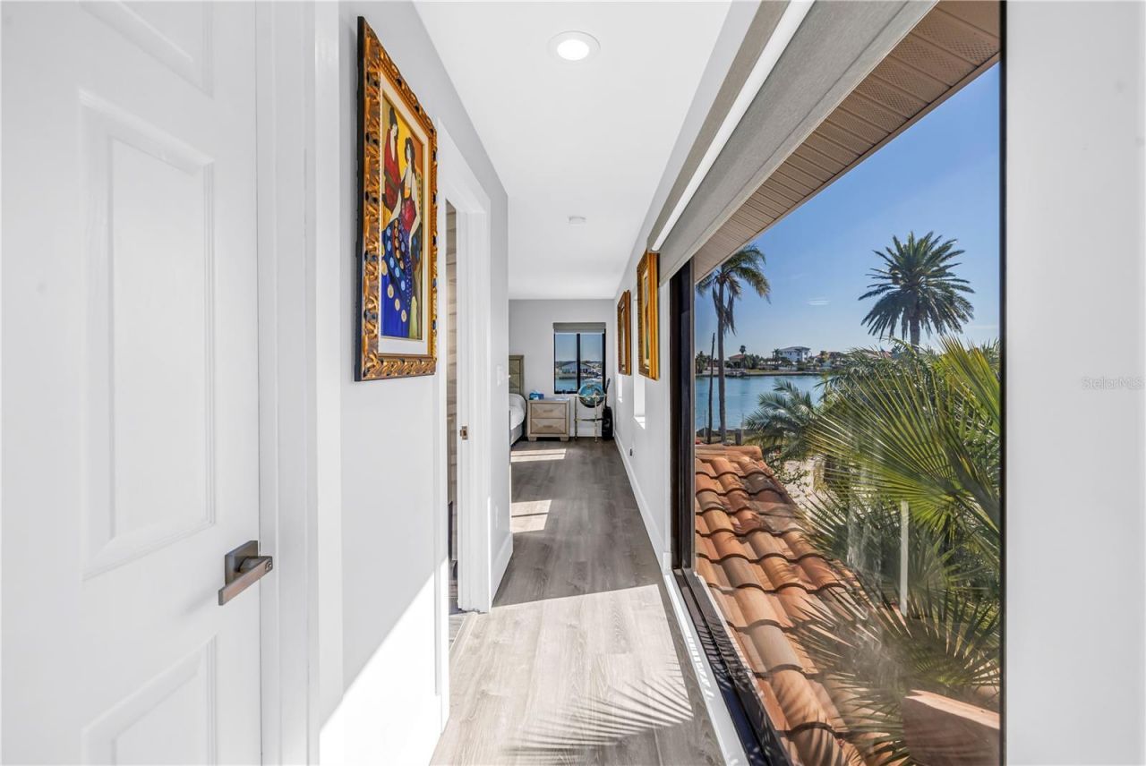 583 Crystal Drive, Madeira Beach, FL 33708 Photo