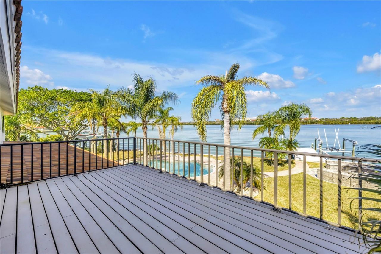 583 Crystal Drive, Madeira Beach, FL 33708 Photo