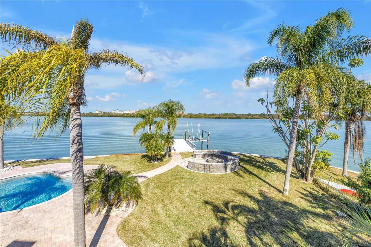 583 Crystal Drive, Madeira Beach, FL 33708 Photo