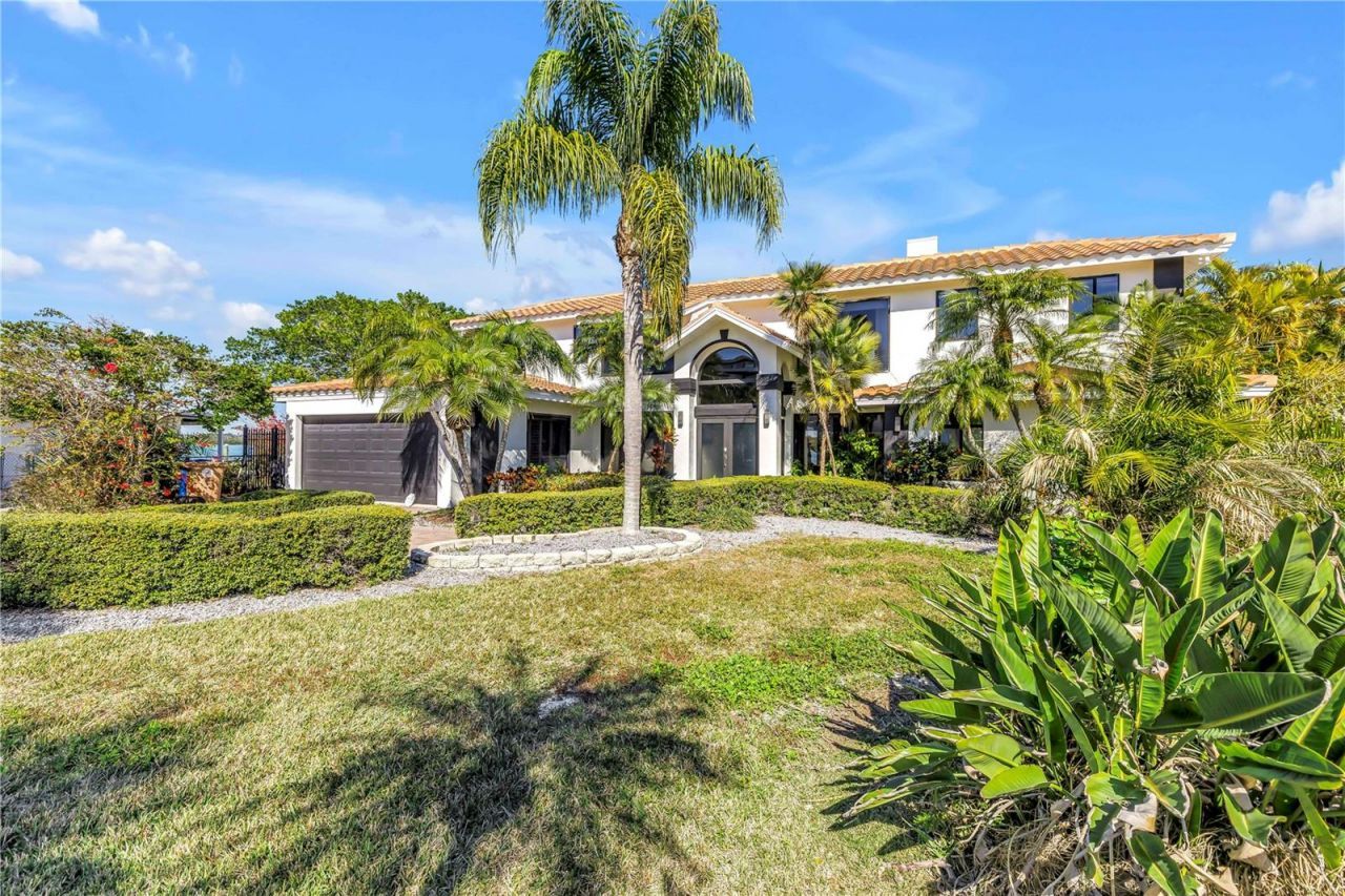 583 Crystal Drive, Madeira Beach, FL 33708 Photo