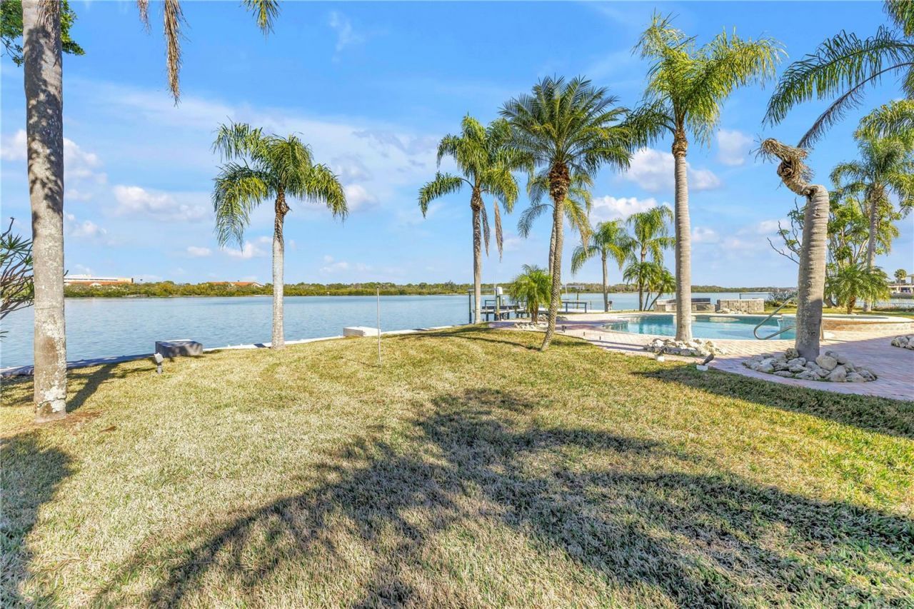 583 Crystal Drive, Madeira Beach, FL 33708 Photo