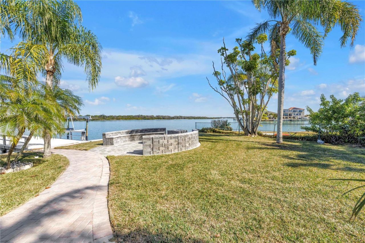 583 Crystal Drive, Madeira Beach, FL 33708 Photo