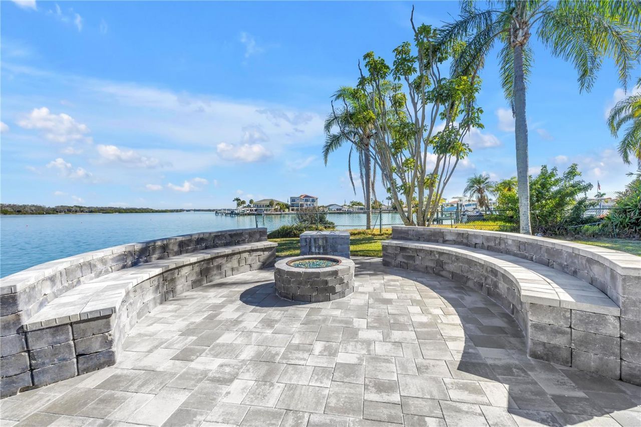 583 Crystal Drive, Madeira Beach, FL 33708 Photo