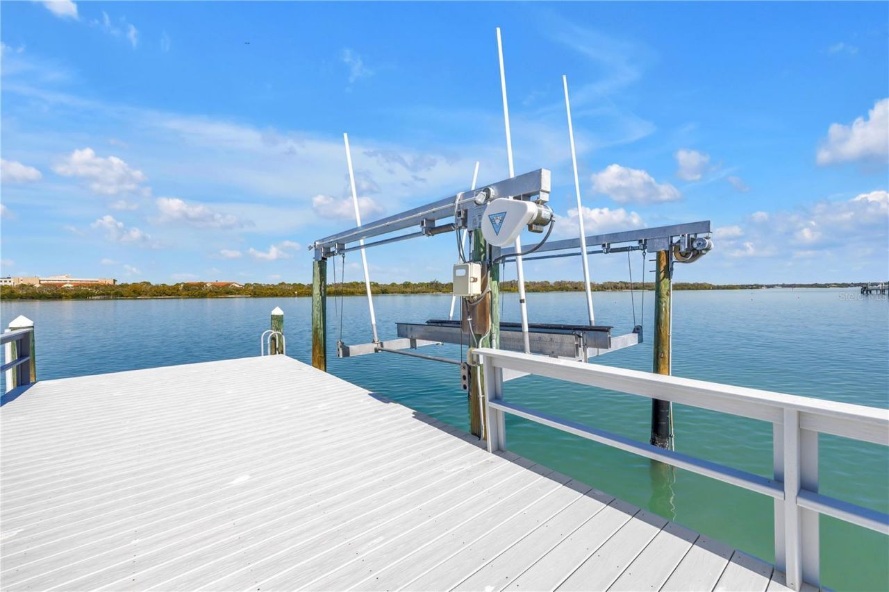 583 Crystal Drive, Madeira Beach, FL 33708 Photo