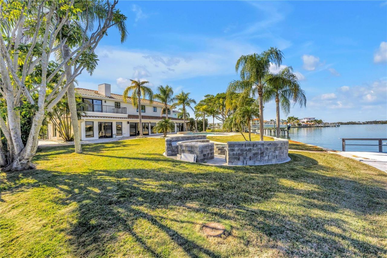 583 Crystal Drive, Madeira Beach, FL 33708 Photo