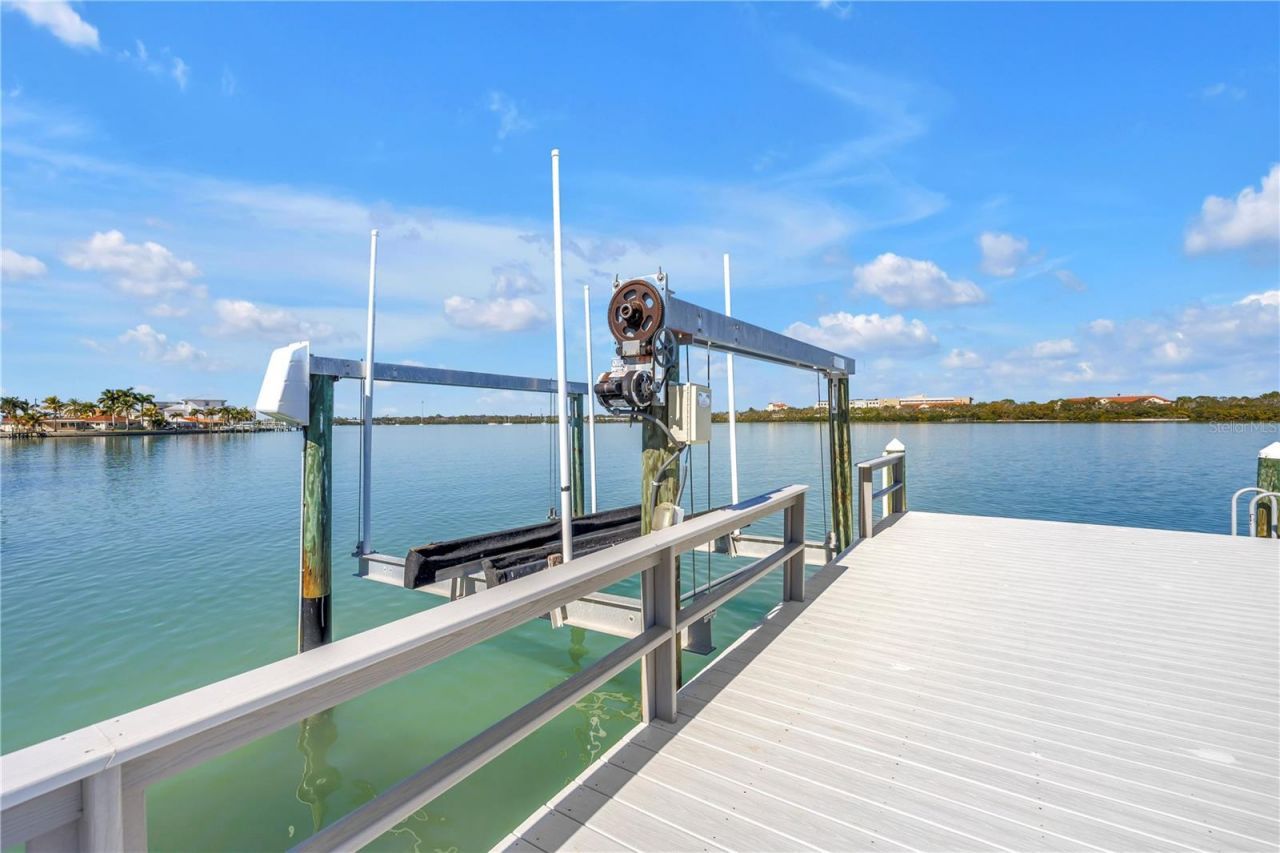 583 Crystal Drive, Madeira Beach, FL 33708 Photo