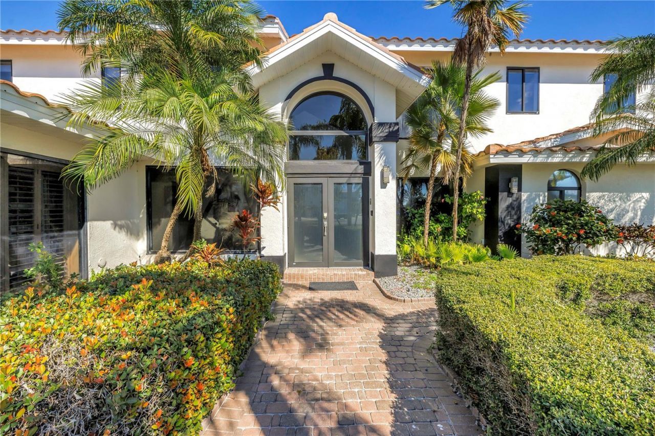 583 Crystal Drive, Madeira Beach, FL 33708 Photo