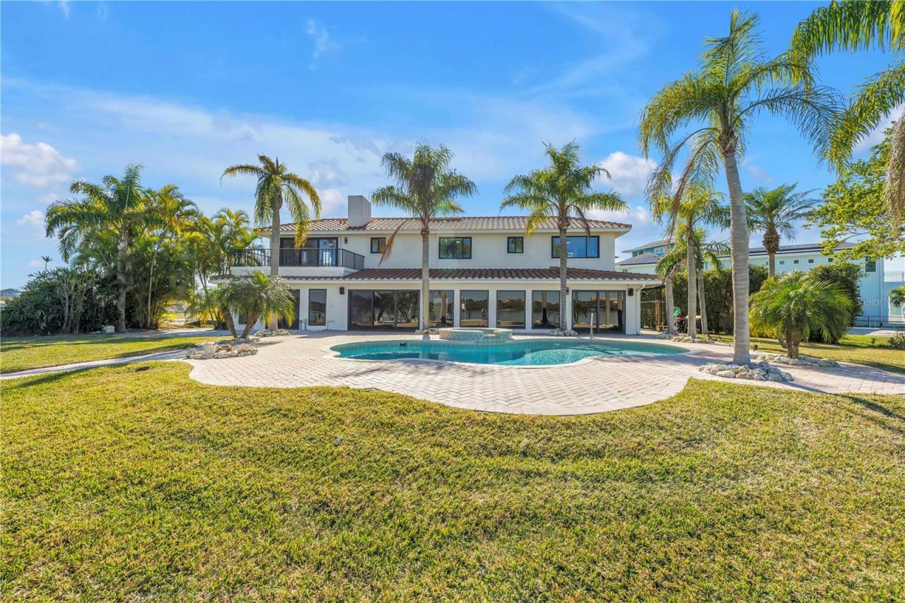 583 Crystal Drive, Madeira Beach, FL 33708 Photo