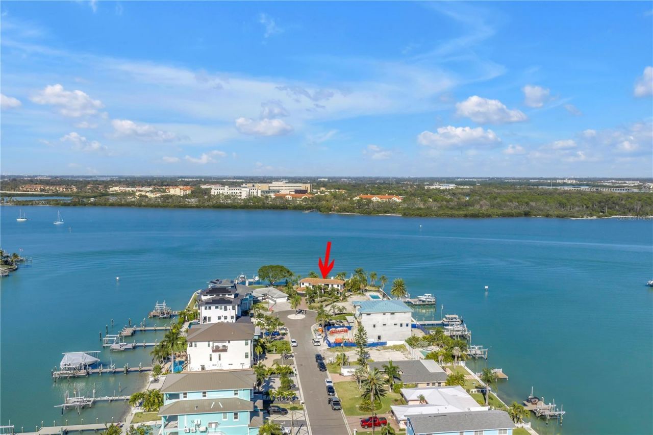 583 Crystal Drive, Madeira Beach, FL 33708 Photo