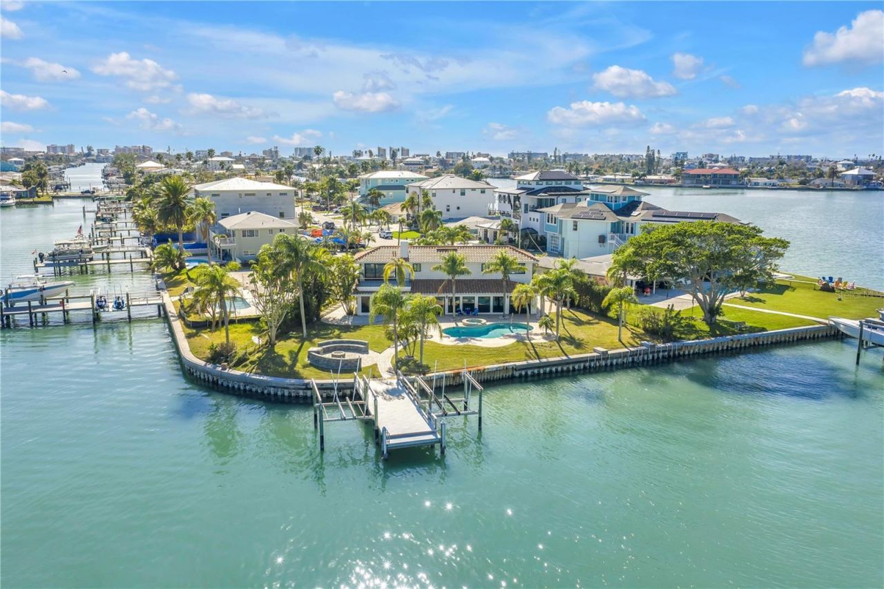 583 Crystal Drive, Madeira Beach, FL 33708 Photo