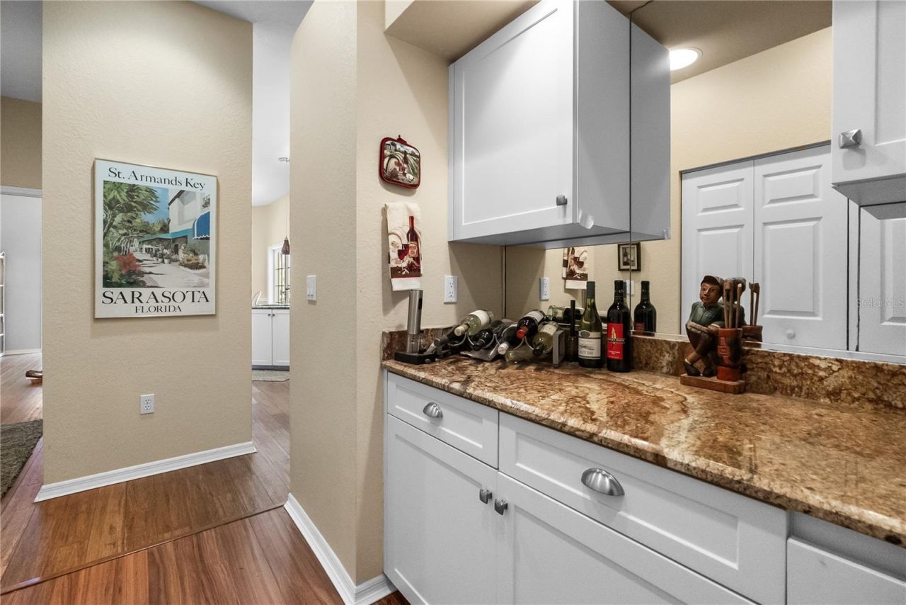 6955 Stetson Street Circle, Sarasota, FL 34243 Photo
