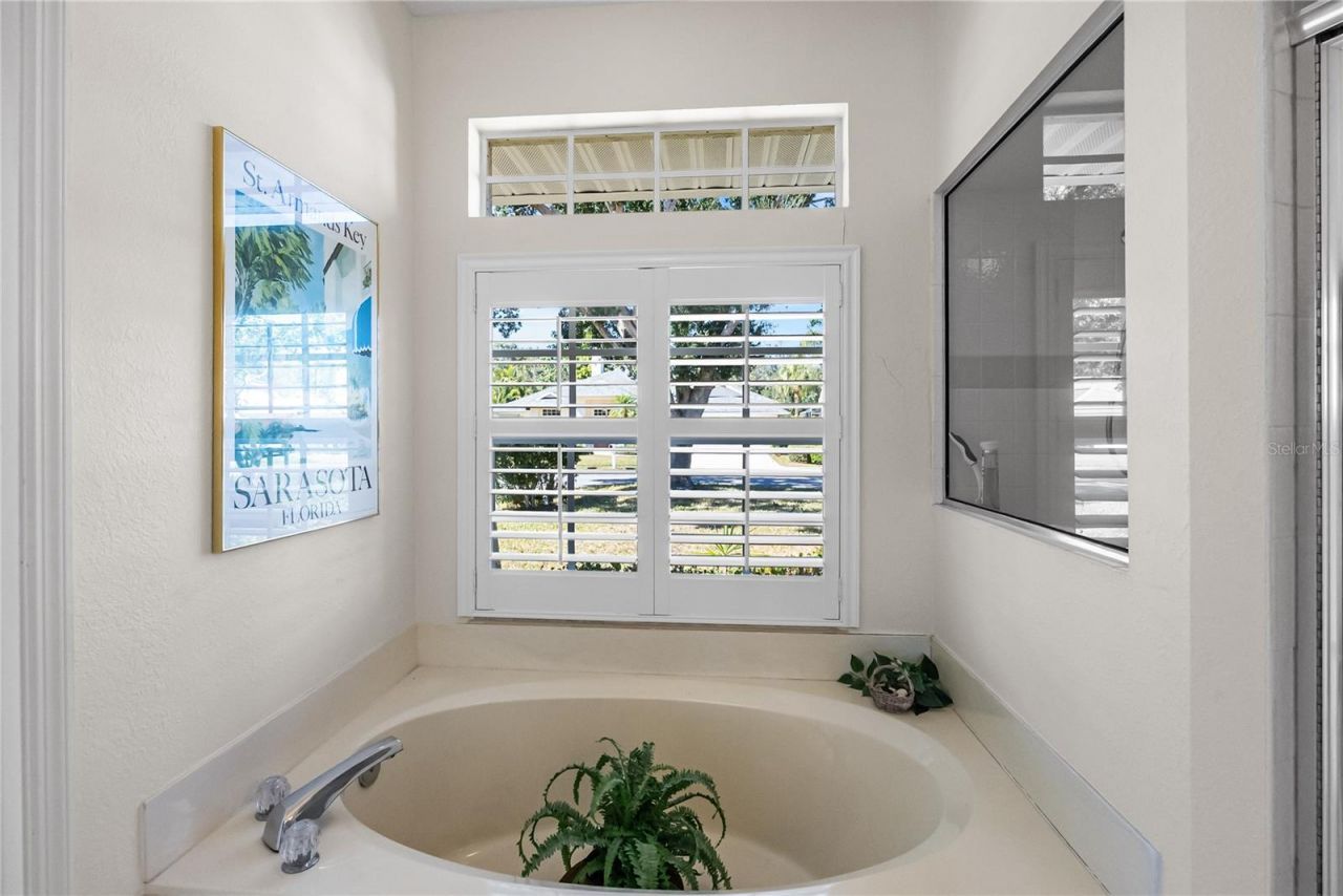 6955 Stetson Street Circle, Sarasota, FL 34243 Photo