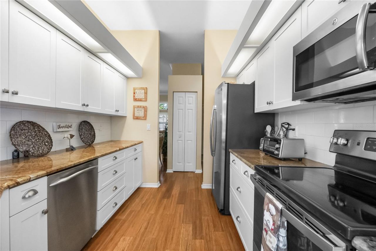 6955 Stetson Street Circle, Sarasota, FL 34243 Photo