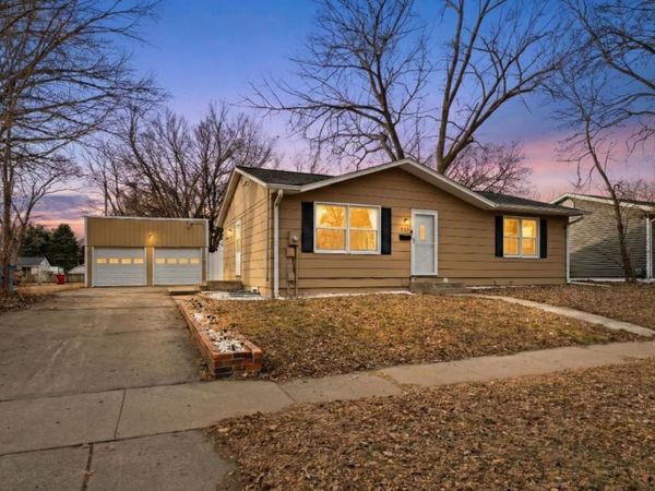 322 W Dartmouth St, Vermillion, SD 57069