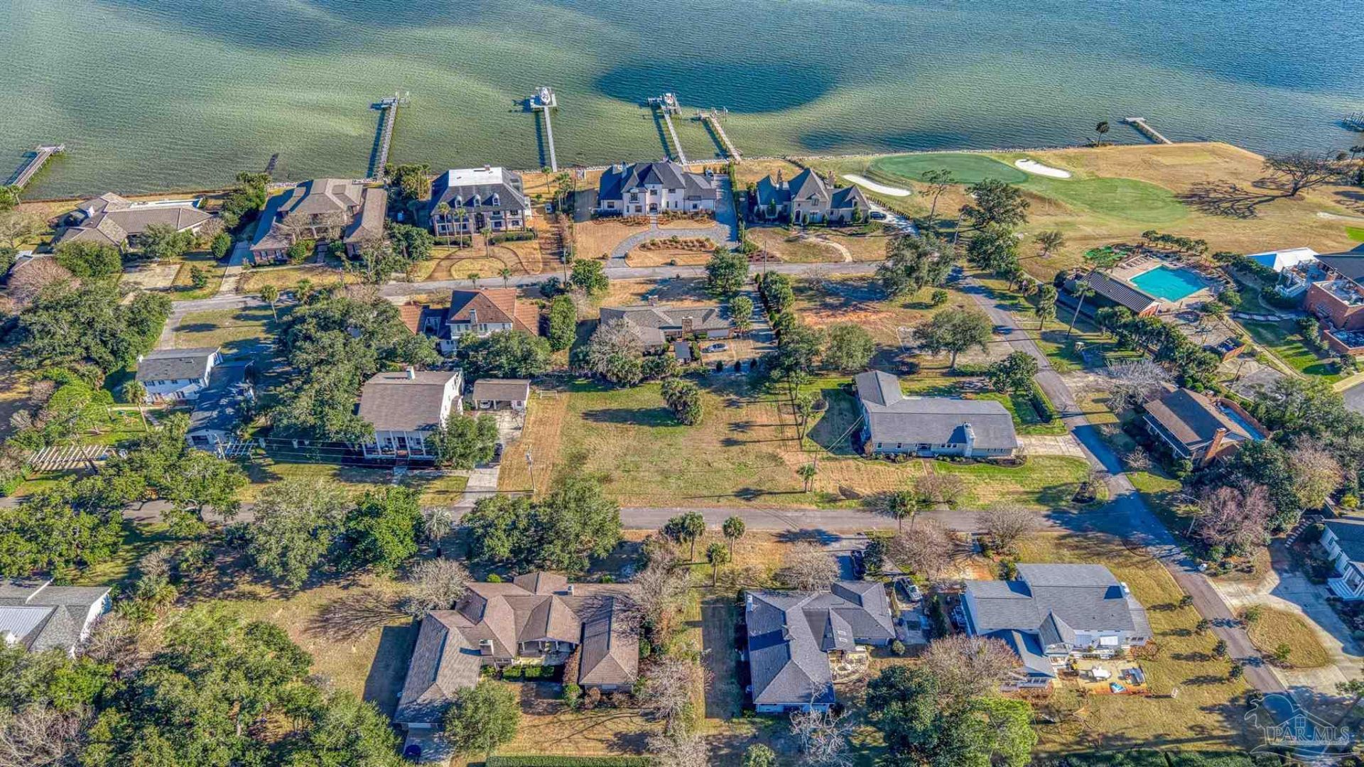 1009 Harbourview Cir, Pensacola, FL 32507 Main Photo