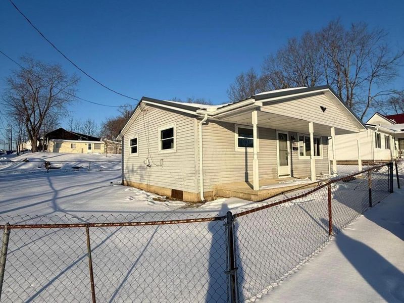 352 S Mcarthur Way, Greenfield, OH 45123 Photo 2